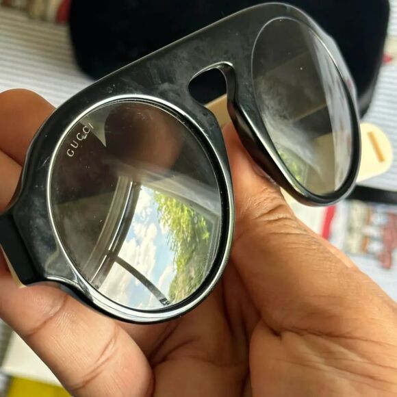 Authentic Gucci GG0256S-001 Sunglasses With Case & Accessories Retail $1000 - Picture 11 of 14